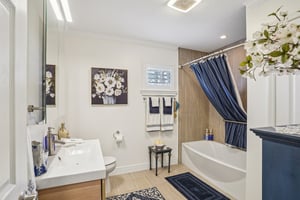 SE 104th Cir-S0811-025.jpg