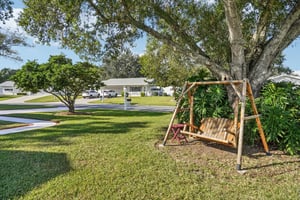 SE 104th Cir-S0811-033.jpg