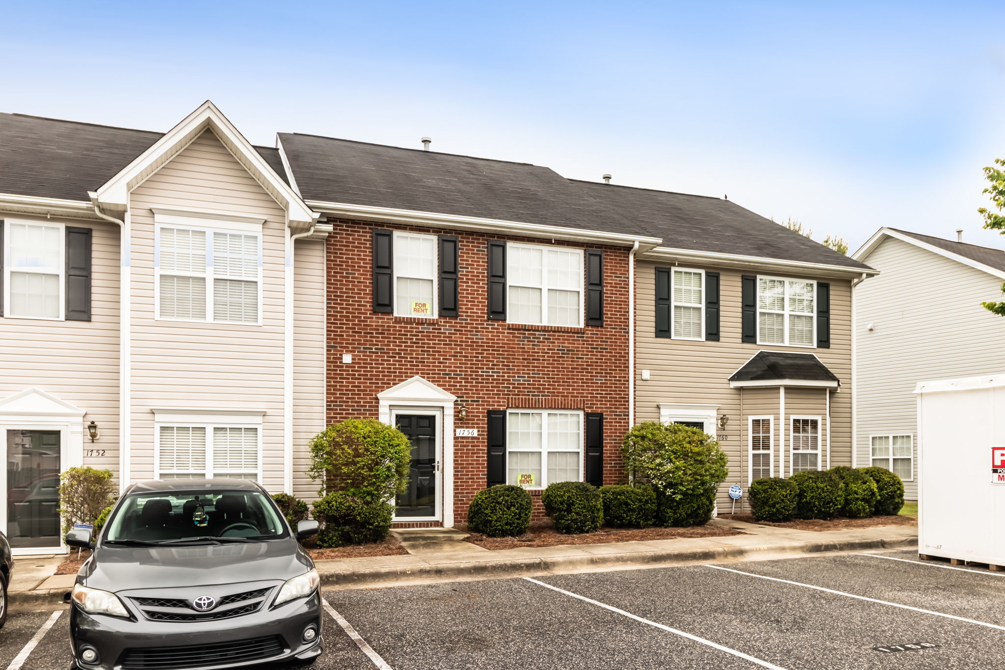 1756 Olivers Crossing Cir, WinstonSalem, NC 27127 MM Triad Photography