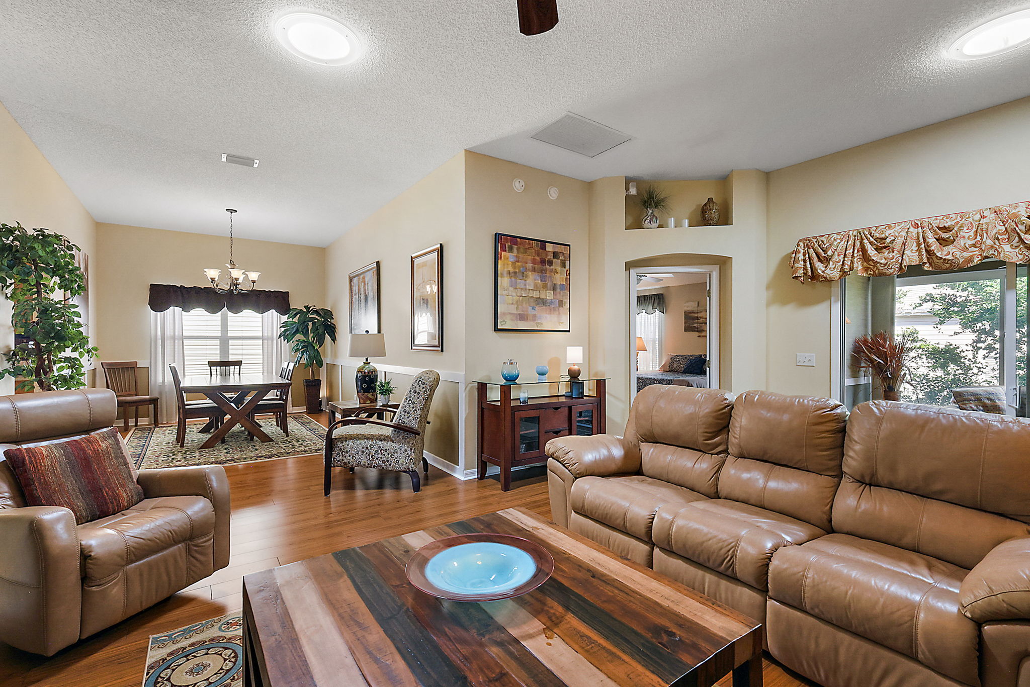 Living Room/Dining Room