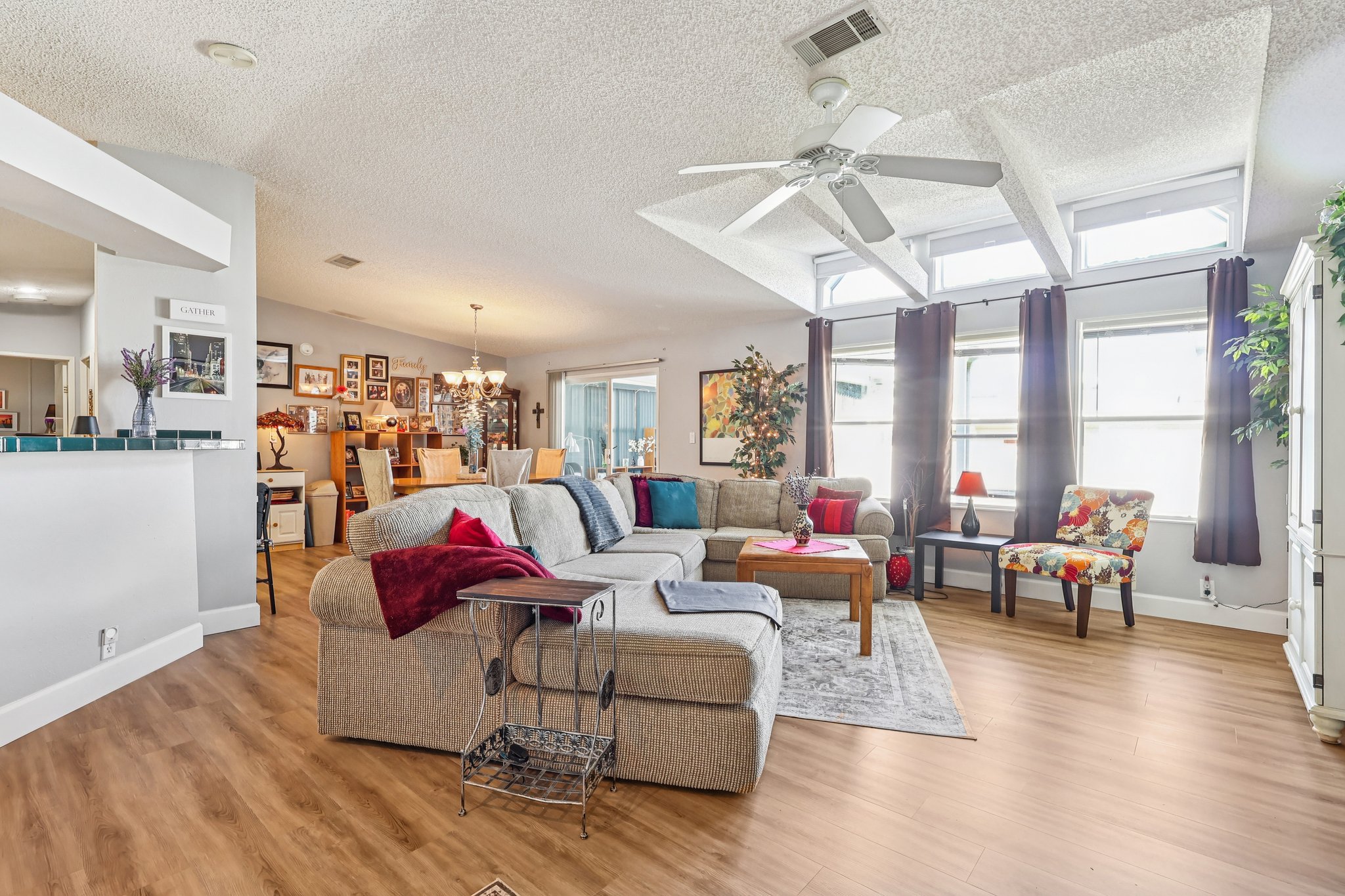 Florence Blvd-S1001-006.jpg