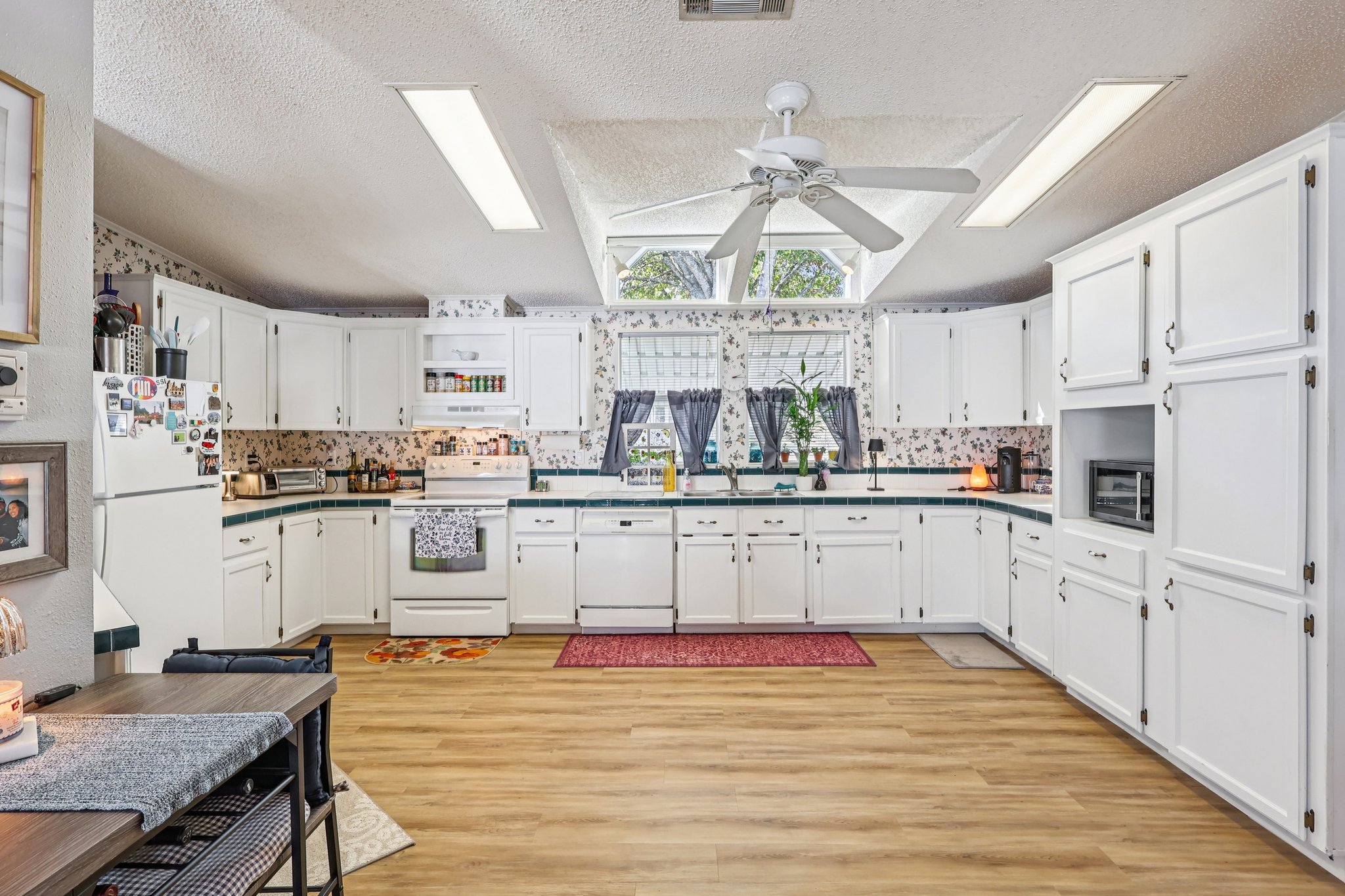 Florence Blvd-S1001-011.jpg