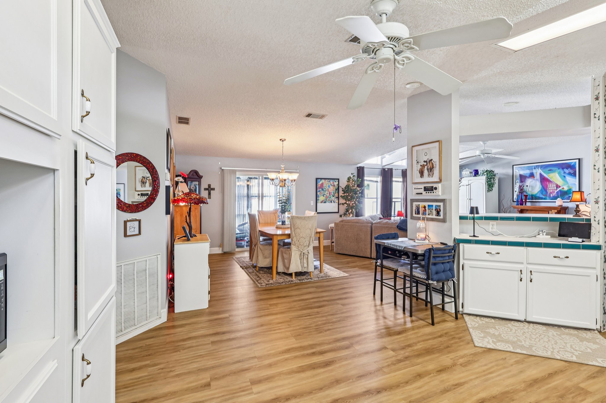 Florence Blvd-S1001-014.jpg