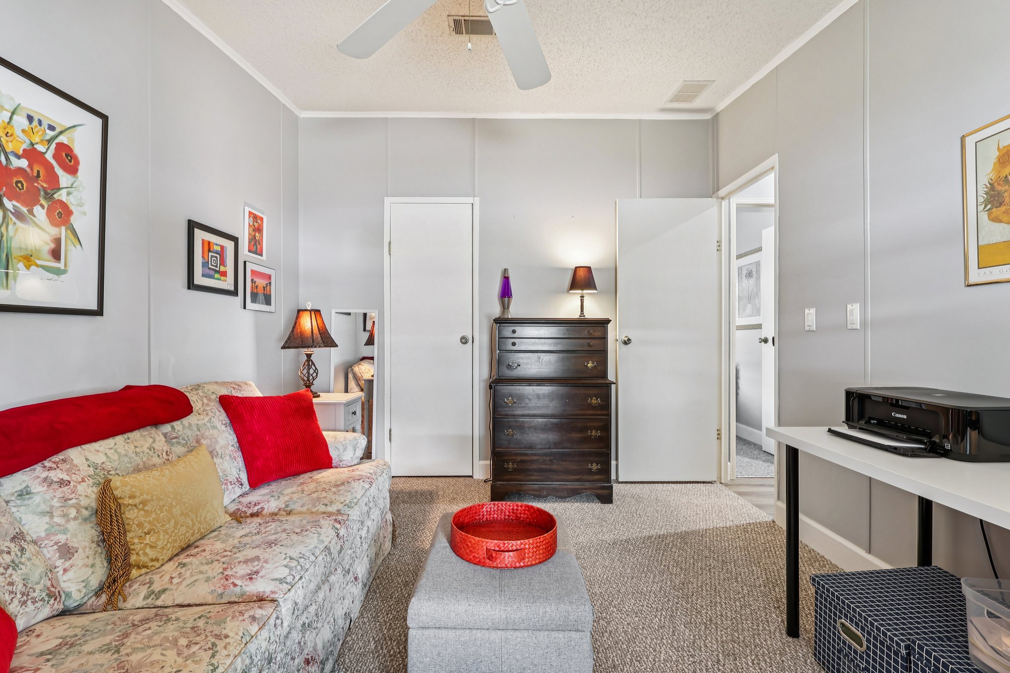 Florence Blvd-S1001-028.jpg