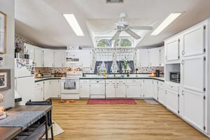 Florence Blvd-S1001-011.jpg