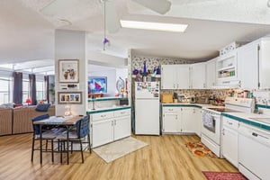 Florence Blvd-S1001-015.jpg