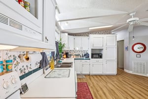 Florence Blvd-S1001-016.jpg