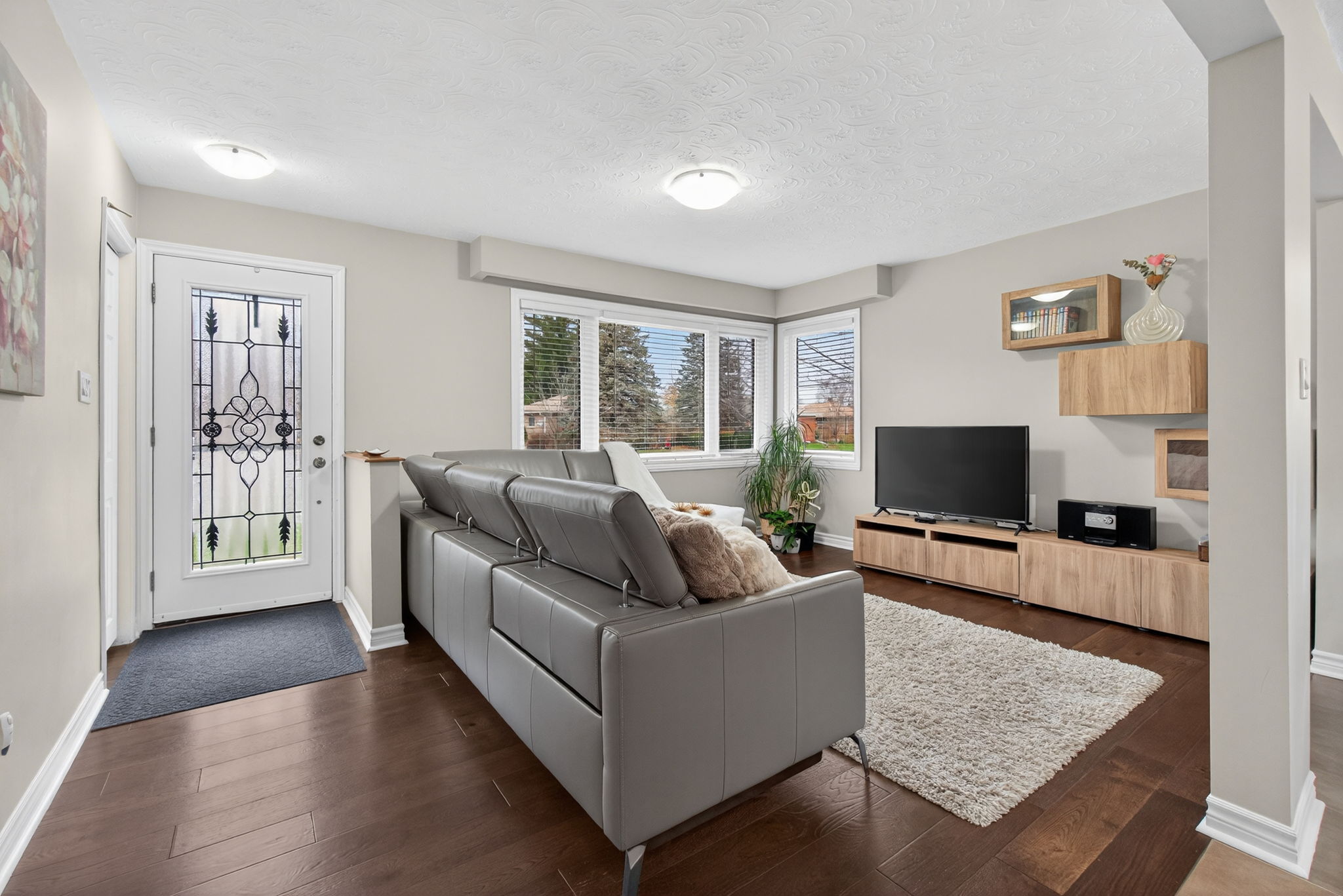 176 Longfield Rd Acton, ON L7J 2K4
