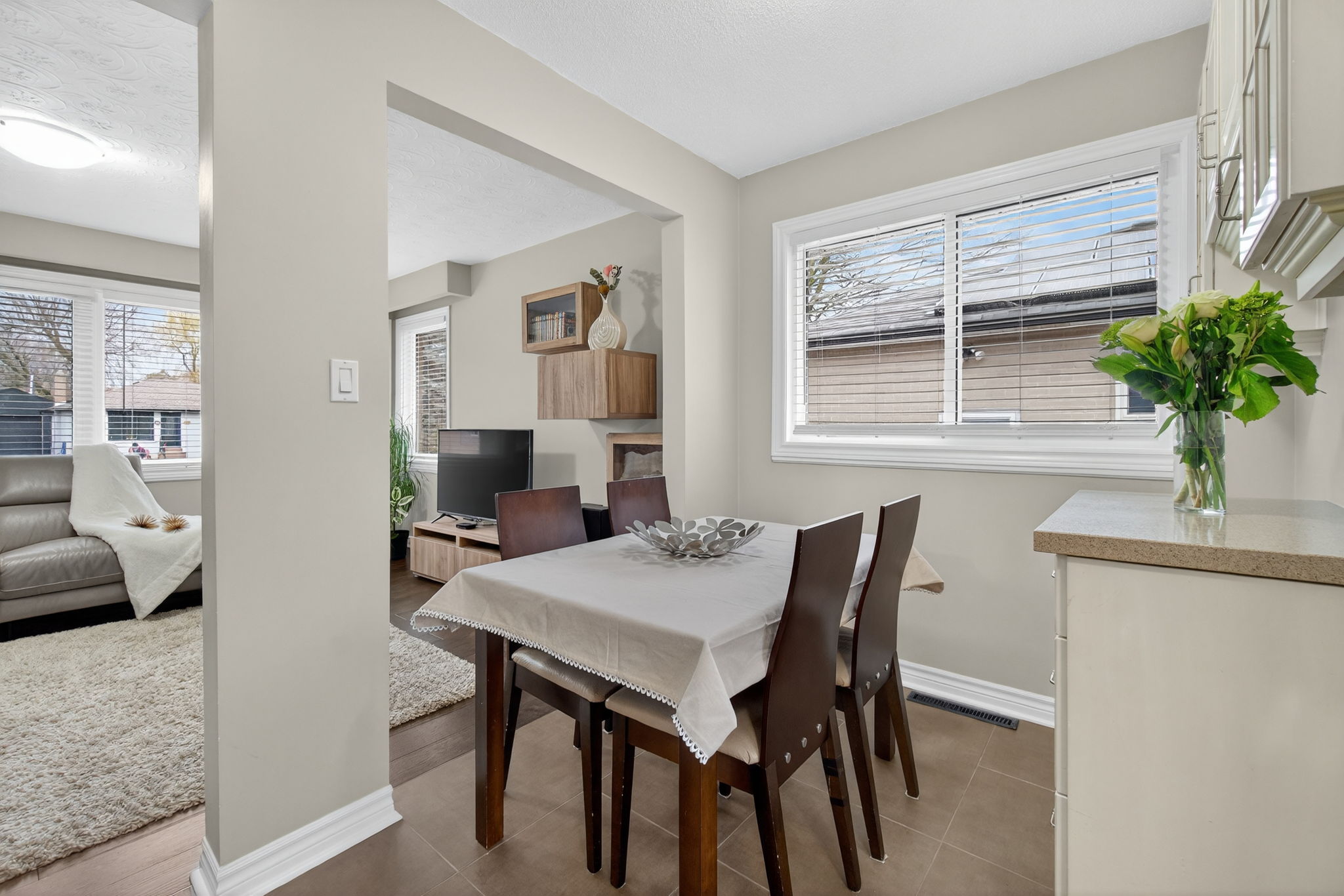 176 Longfield Rd Acton, ON L7J 2K4