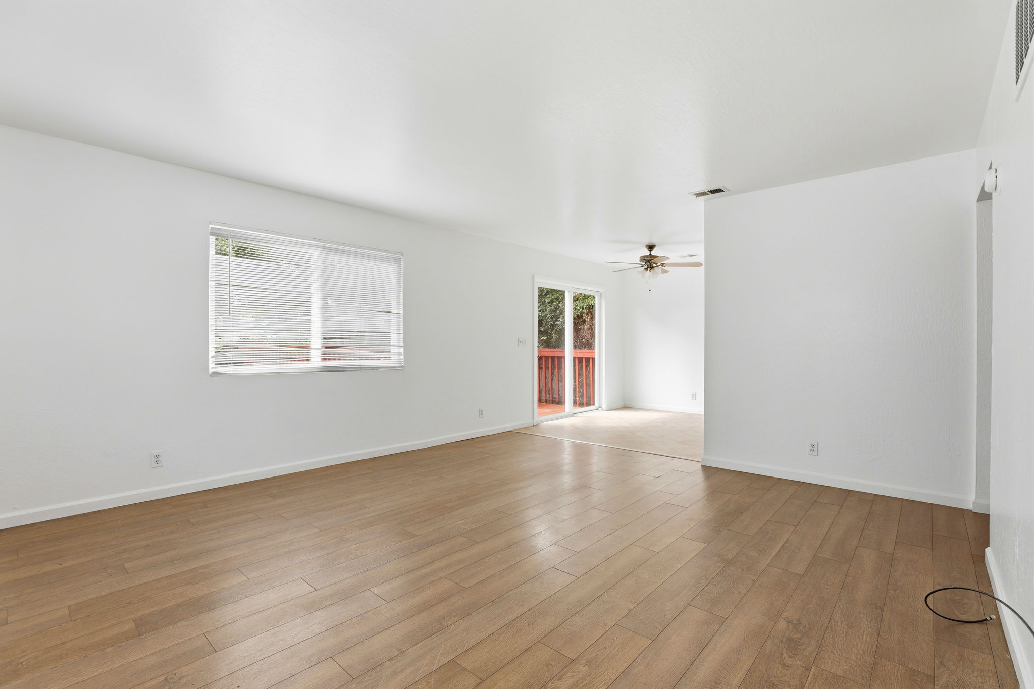 007_f8_176 Montebello Dr