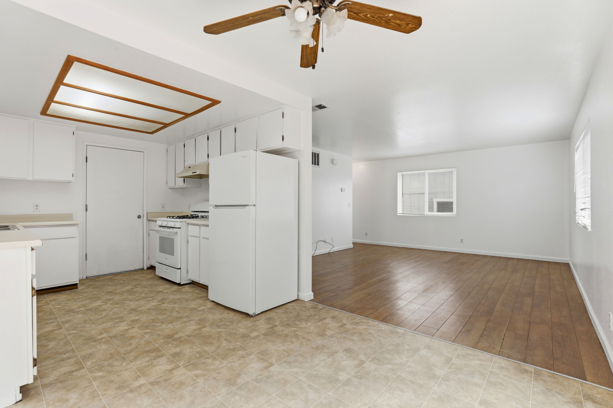 009_f8_176 Montebello Dr