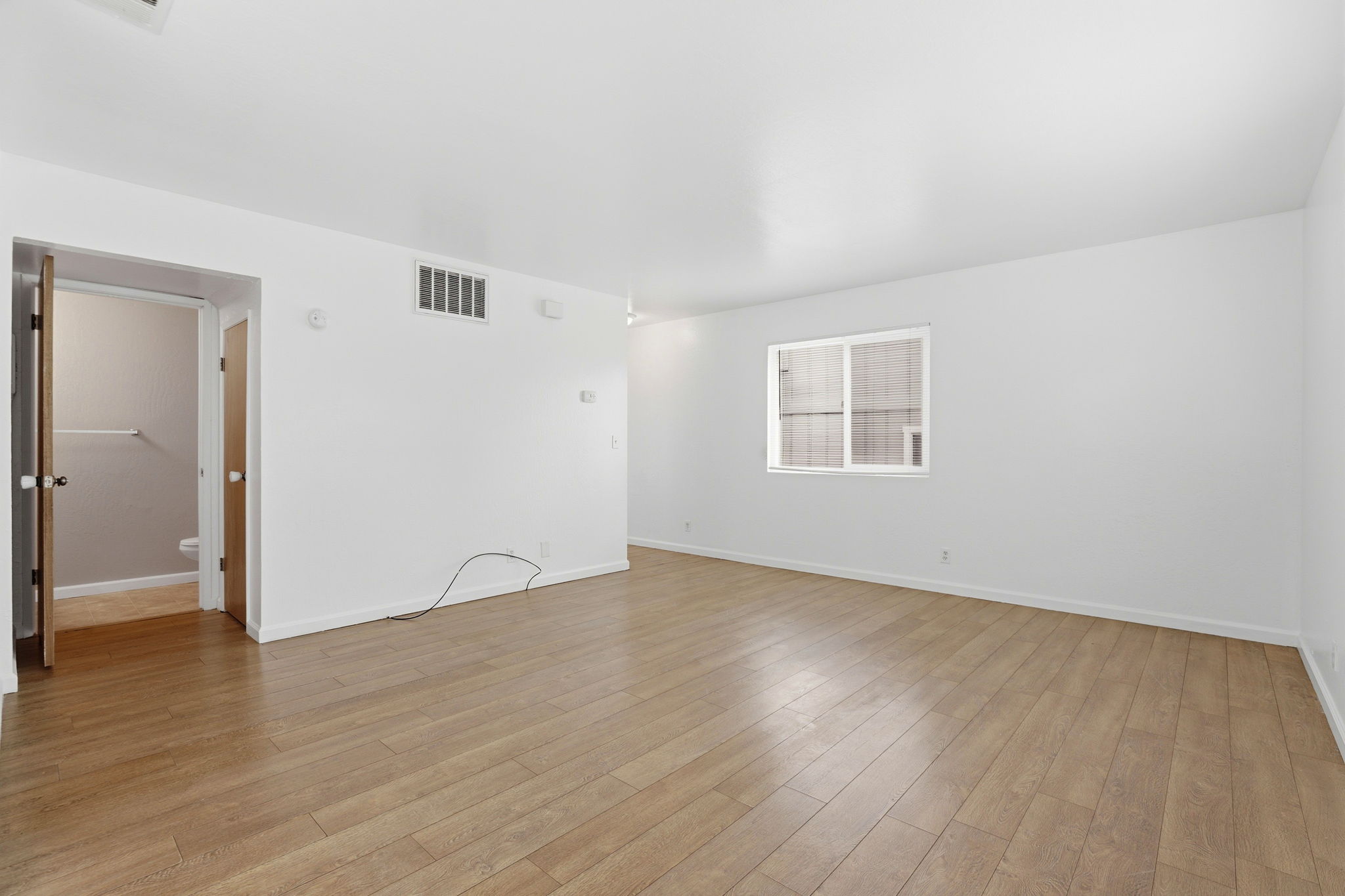 017_f8_176 Montebello Dr