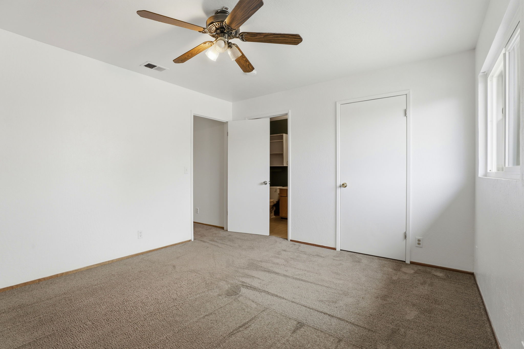 024_f8_176 Montebello Dr