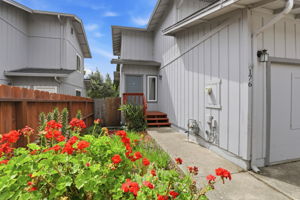 004_f8_176 Montebello Dr