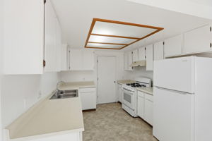 010_f8_176 Montebello Dr
