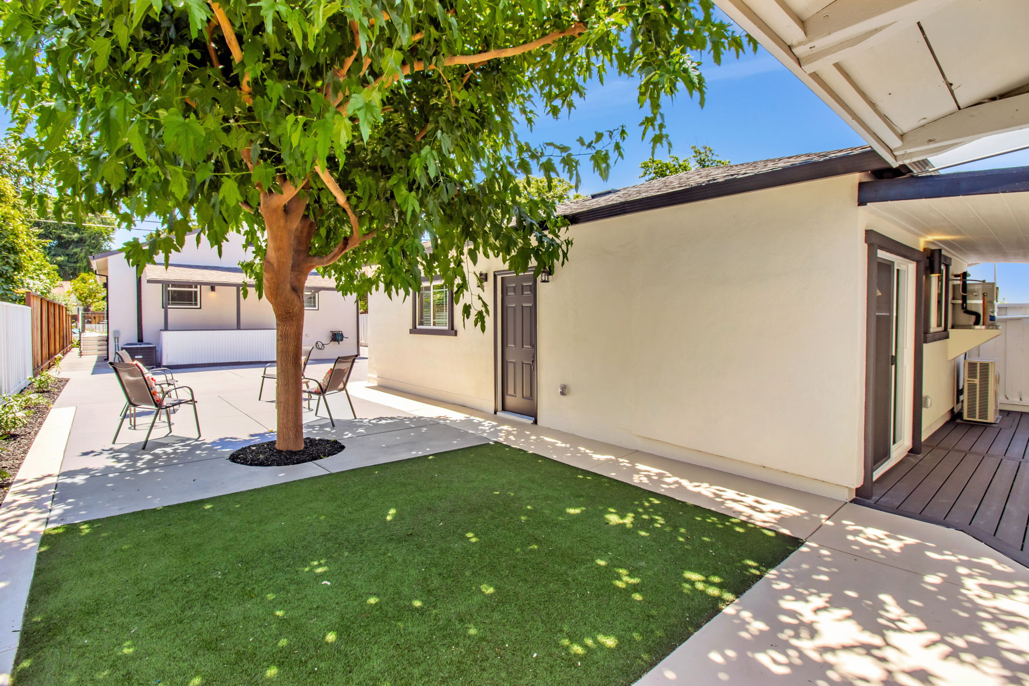 048_176 N 24th St  San