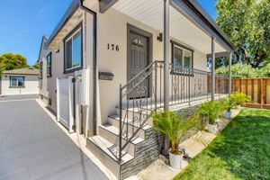 004_176 N 24th St  San