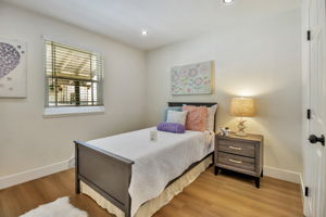 037_176 N 24th St  San