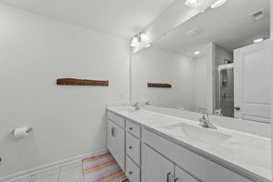  Photo 37