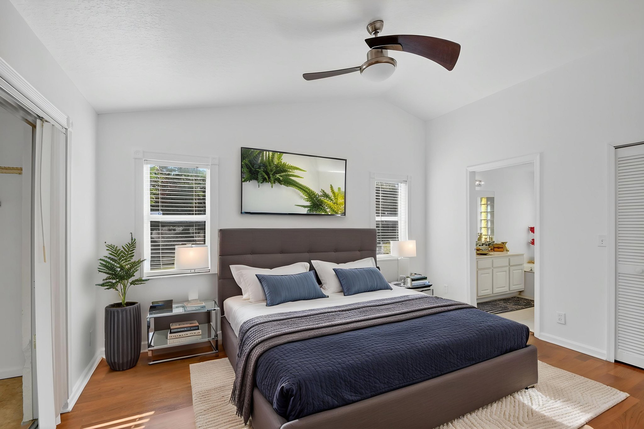 DSC_6918 virtually staged.jpeg