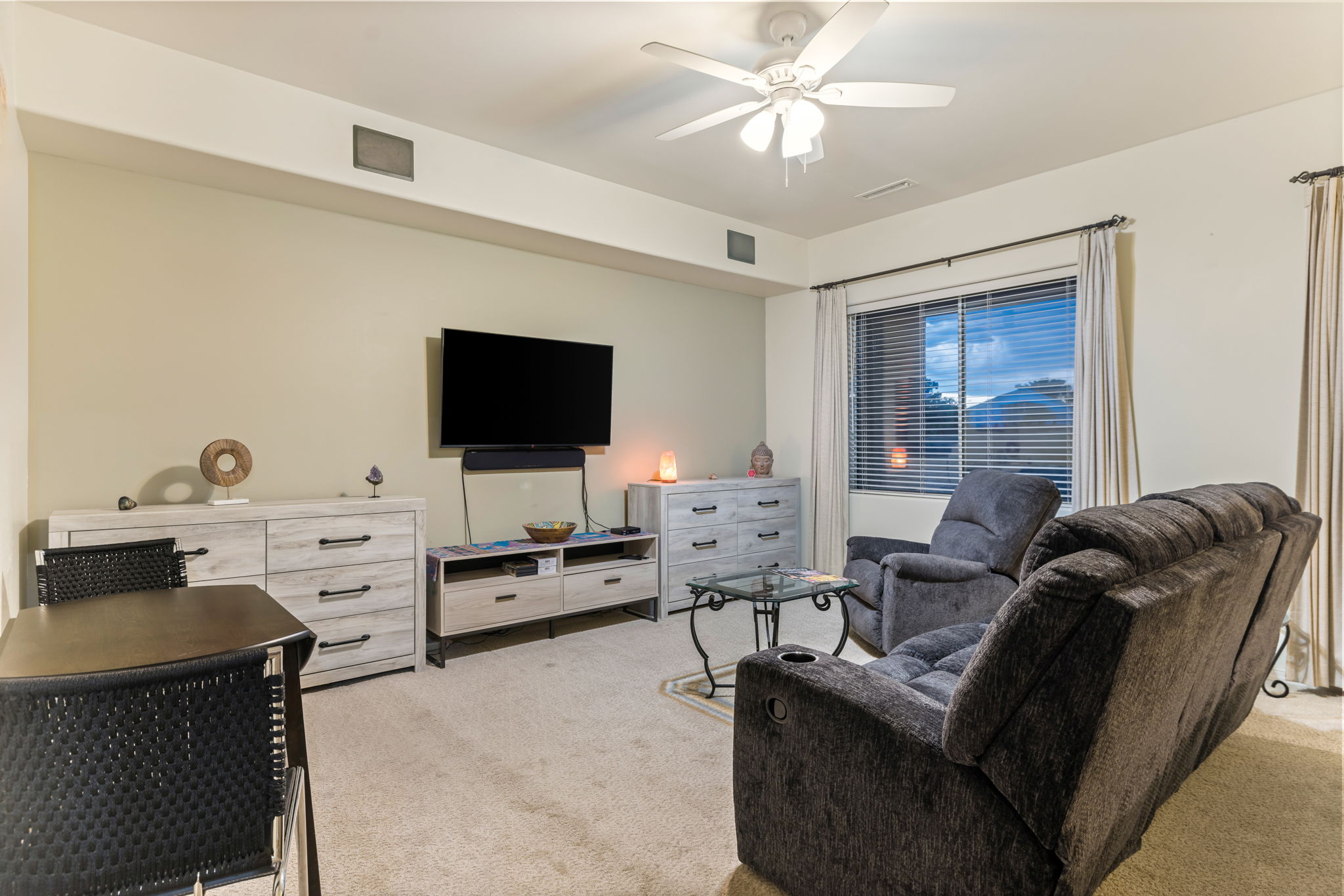 Family Room_1