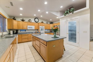 Kitchen_2