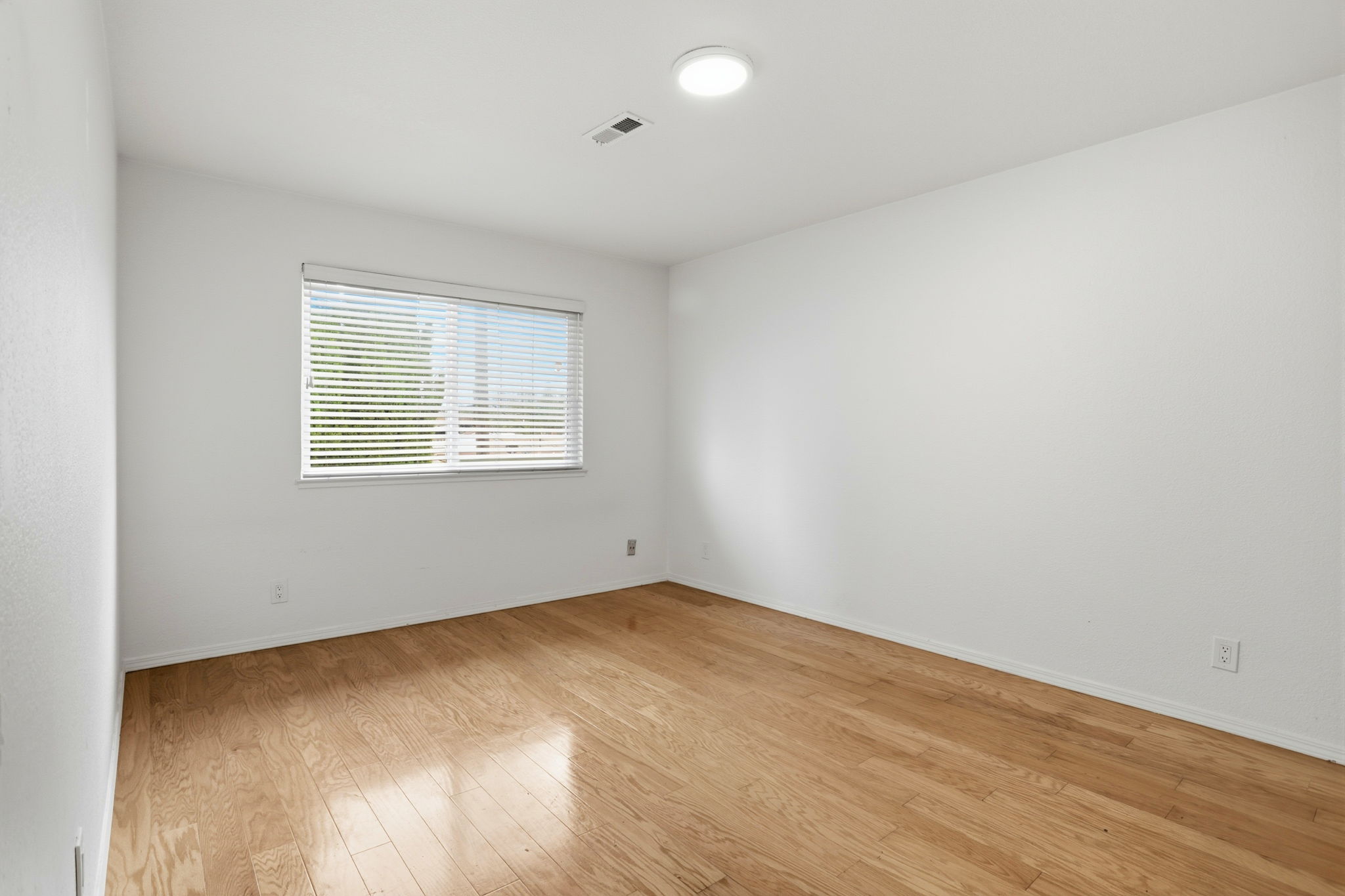 014_f8_1762 Duffy Way