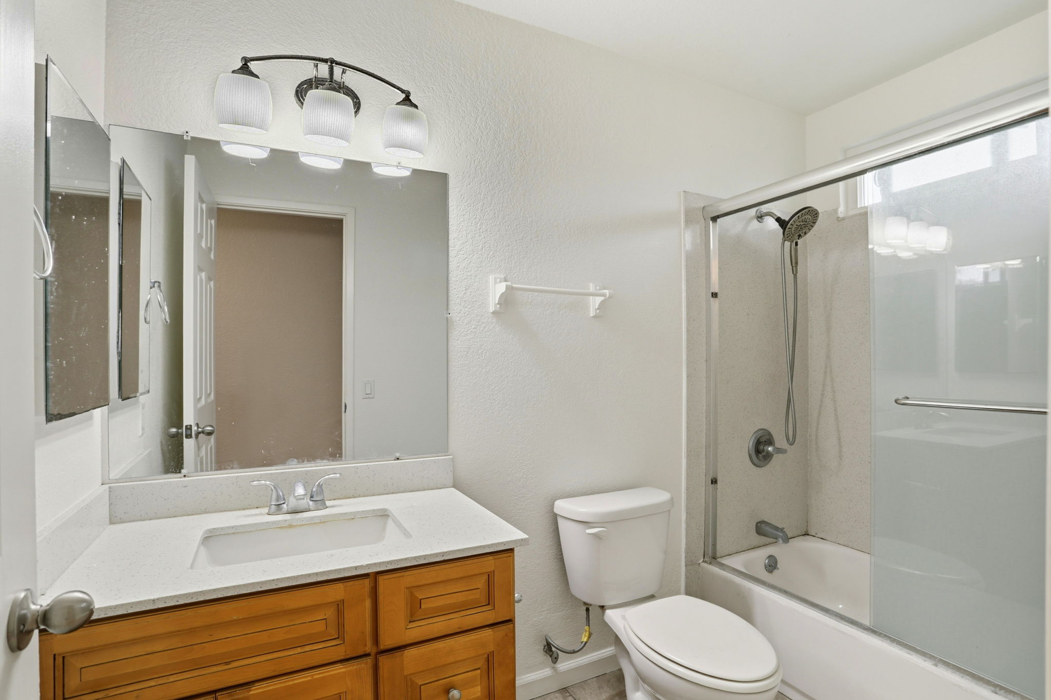 027_f8_1762 Duffy Way