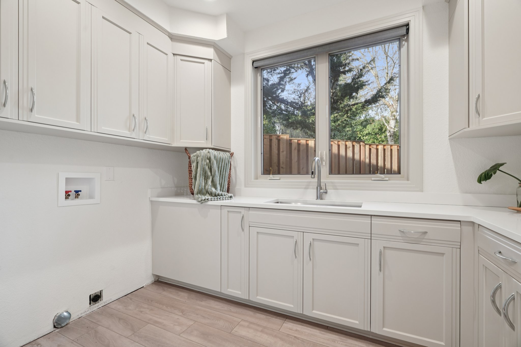 Brookhurst Dr-L2301-019.jpg