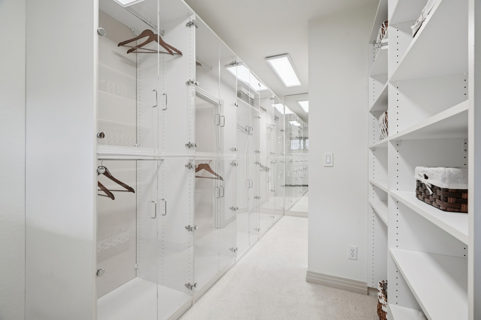 Brookhurst Dr-L2301-050.jpg