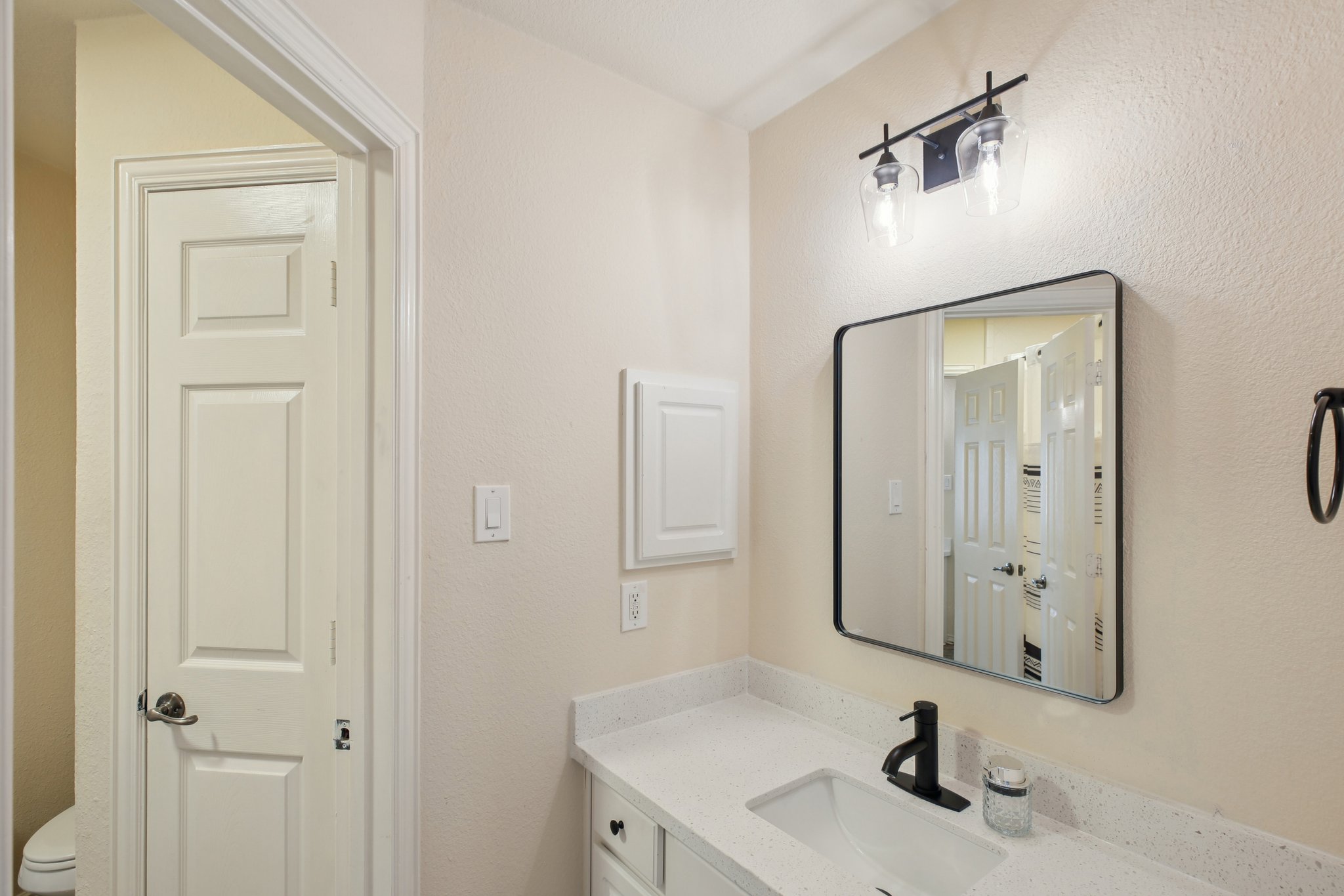 Edengrove Dr-S2810-024.jpg