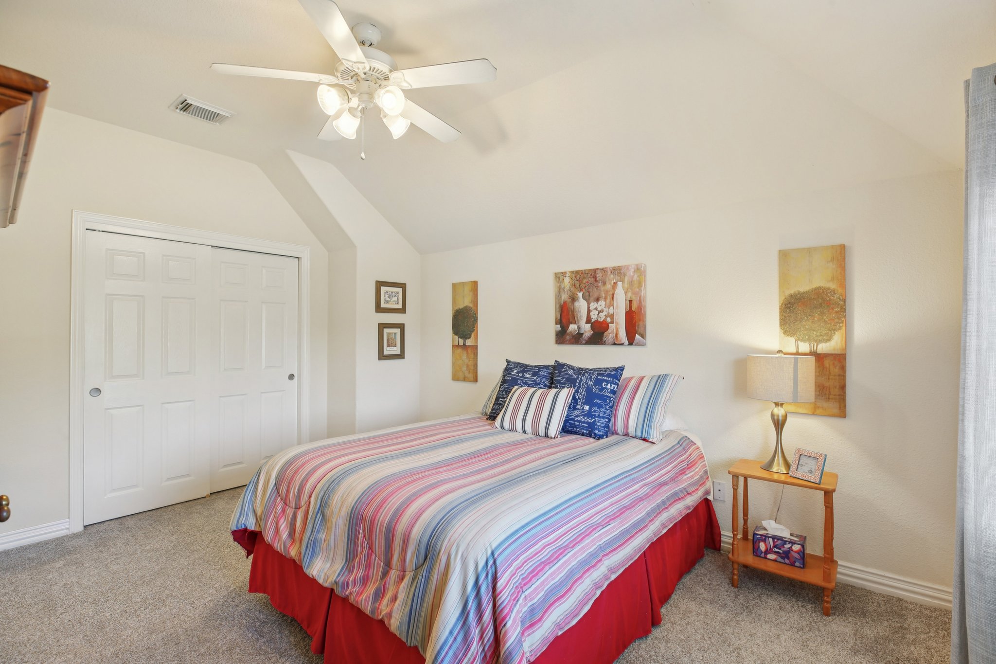 Edengrove Dr-S2810-029.jpg