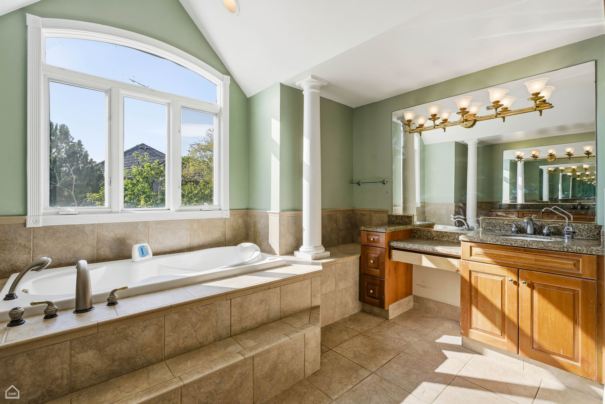 1763 Rfd Country Club Dr - Matt Melull_CHP2025_048