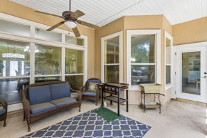 Screened-in Porch