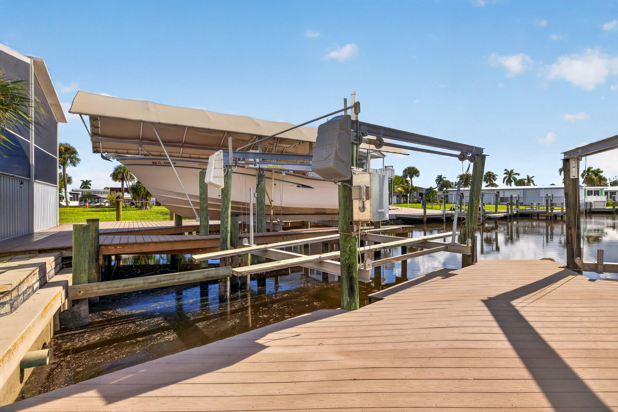 Dock 2 of 2