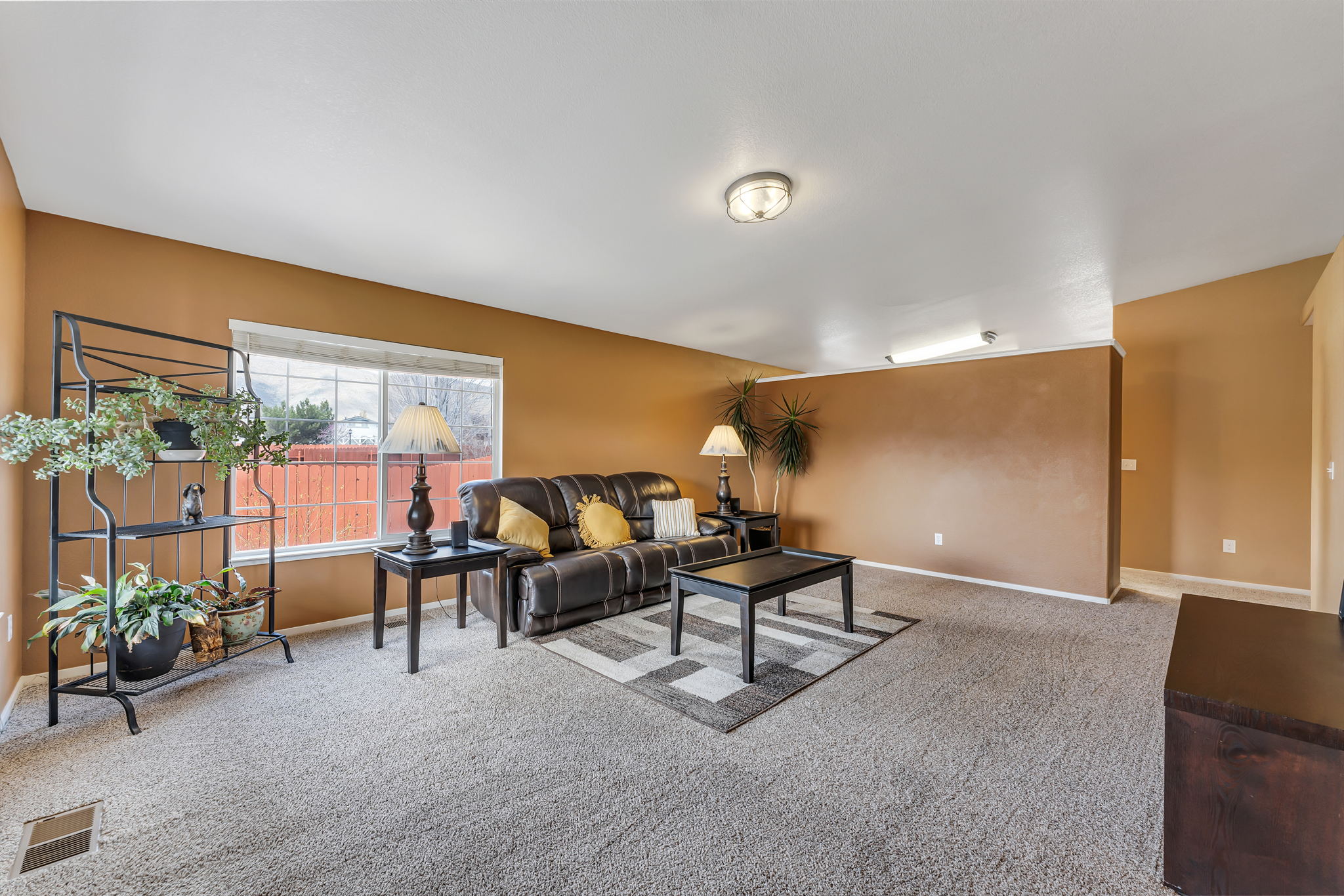 17635 Georgetown Ct, Reno, NV 89508, USA Photo 8