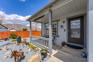 17635 Georgetown Ct, Reno, NV 89508, USA Photo 3
