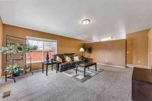 17635 Georgetown Ct, Reno, NV 89508, USA Photo 7
