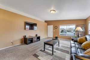 17635 Georgetown Ct, Reno, NV 89508, USA Photo 5