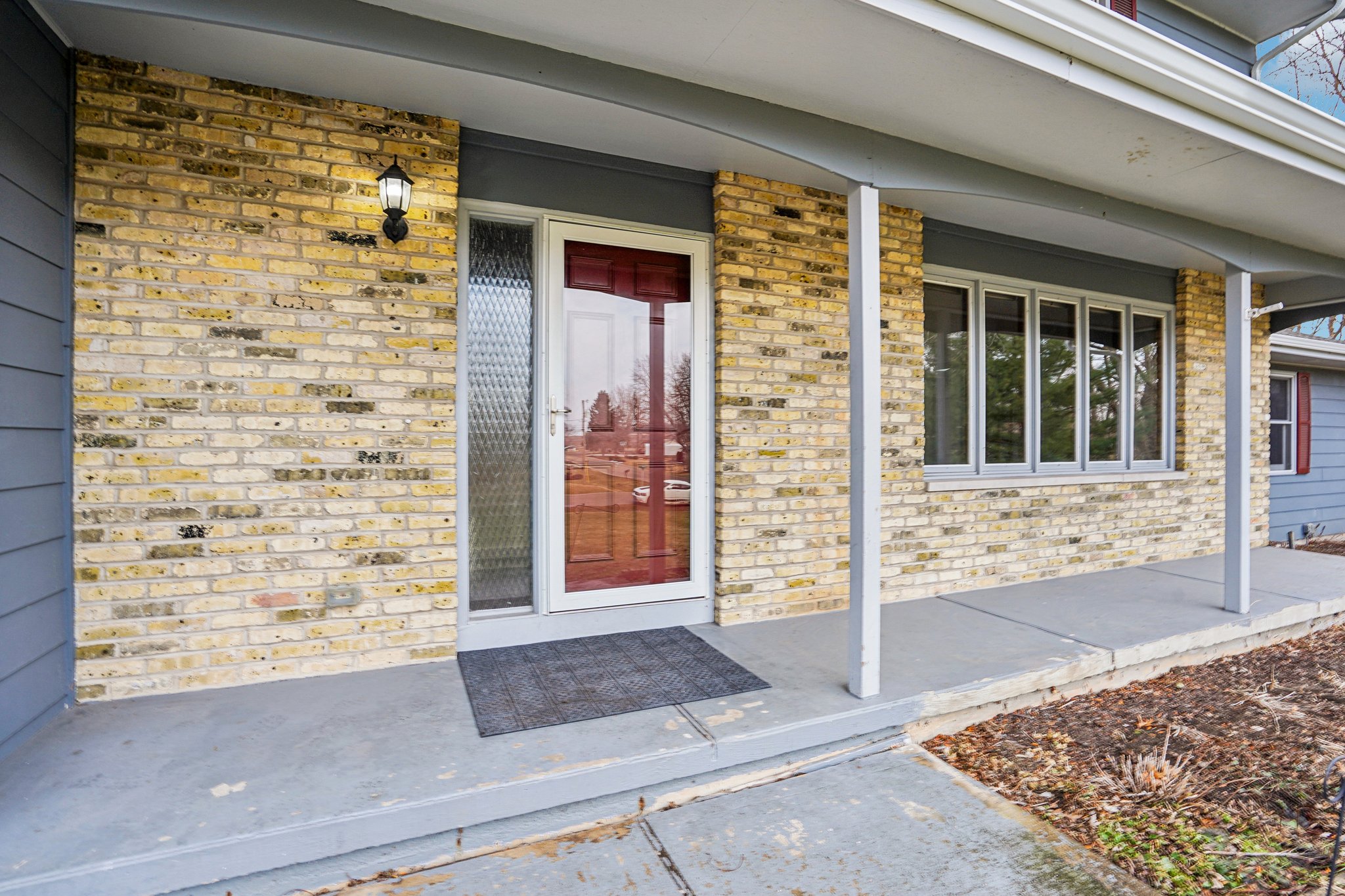 Oakview Dr-S1802-004.jpg