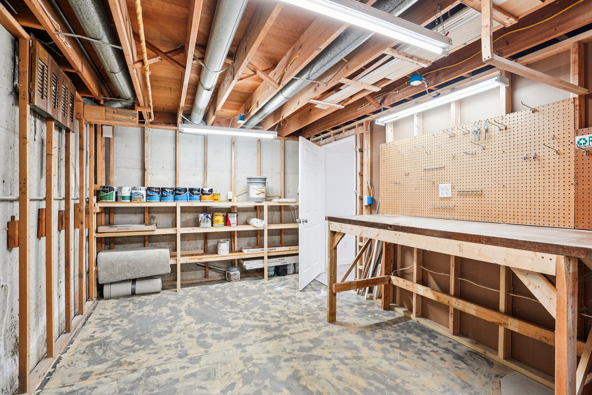 Oakview Dr-S1802-040.jpg