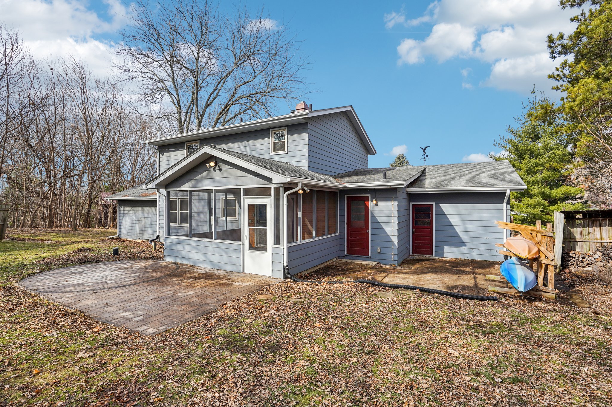 Oakview Dr-S1802-044.jpg