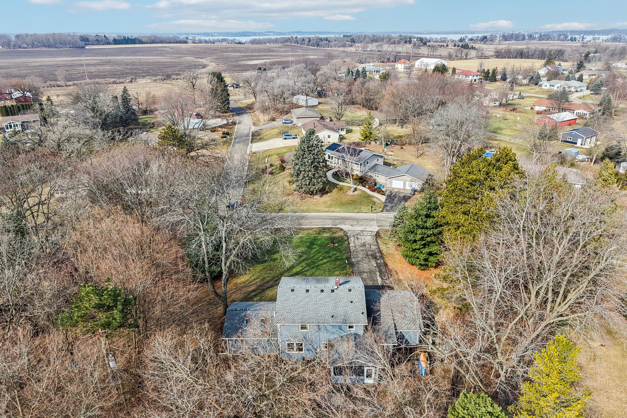 Oakview Dr-S1802-058.jpg