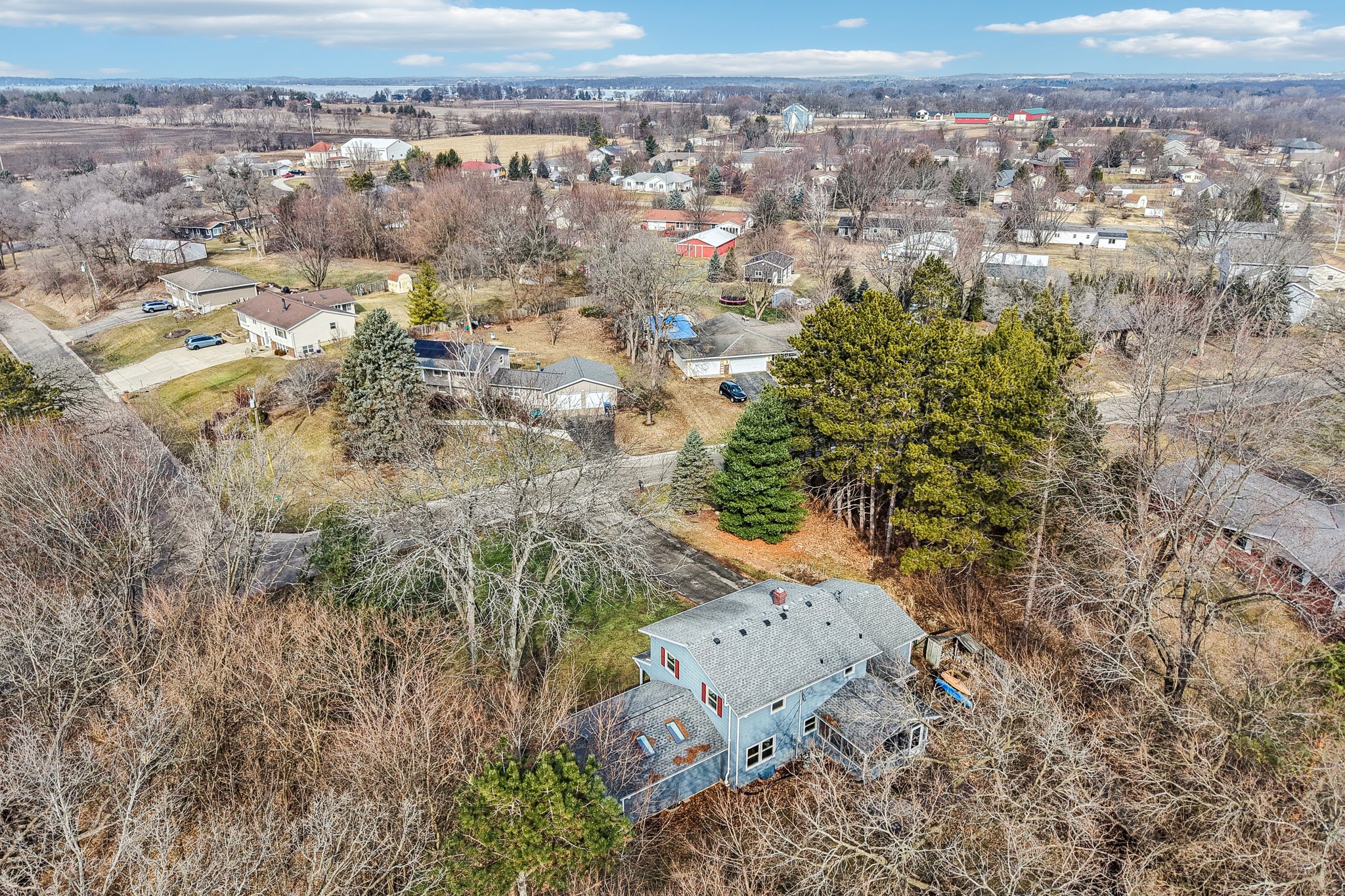 Oakview Dr-S1802-059.jpg