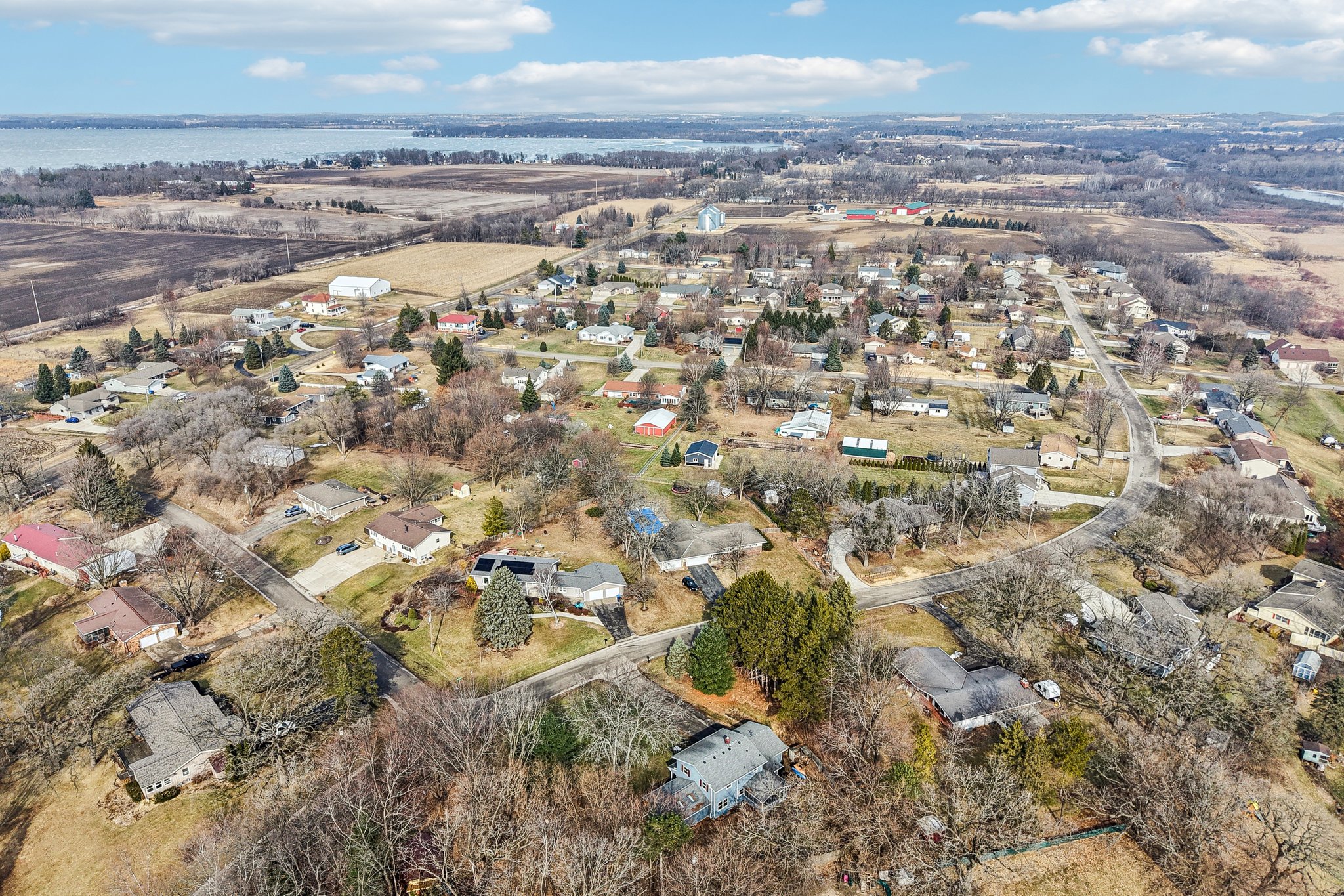 Oakview Dr-S1802-060.jpg