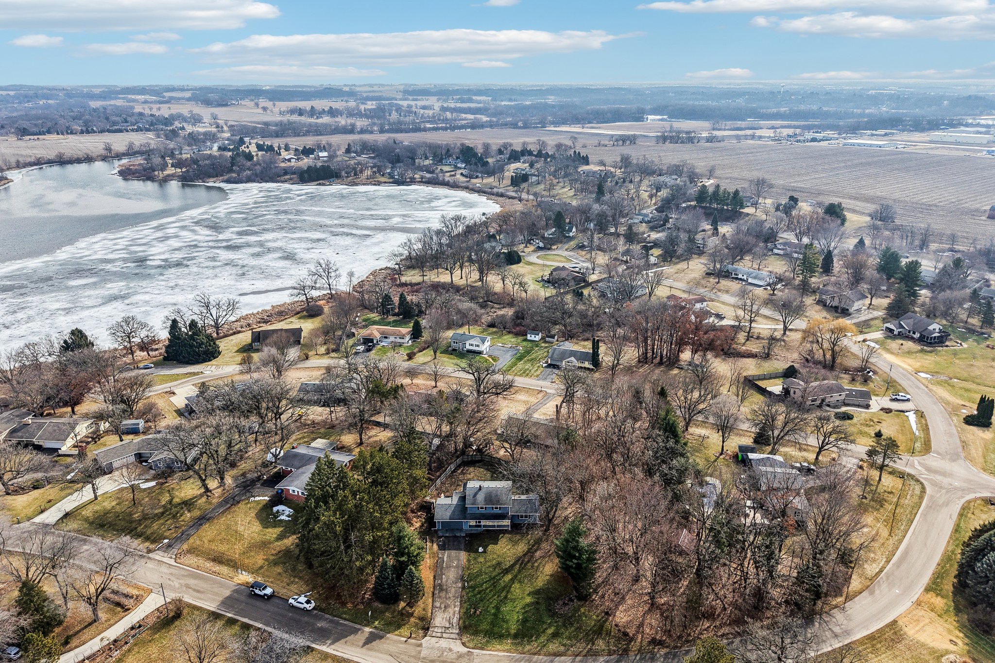 Oakview Dr-S1802-064.jpg