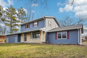 Oakview Dr-S1802-002.jpg