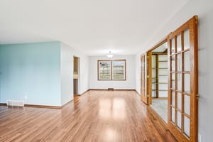 Oakview Dr-S1802-009.jpg