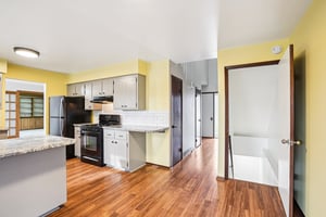 Oakview Dr-S1802-020.jpg