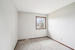 Oakview Dr-S1802-028.jpg